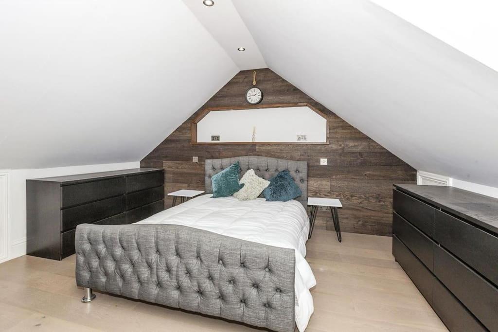 Lovely 2-Bed In Windsor Free Parking, 1 Mile From Legoland Ngoại thất bức ảnh